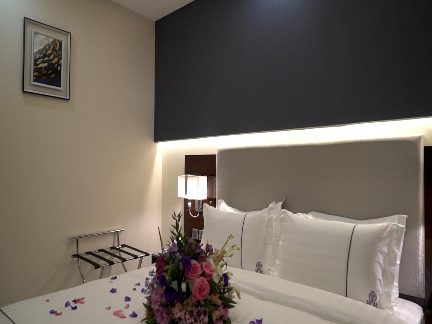 Violet Rose Aprit Hotel Jeddah Exterior photo