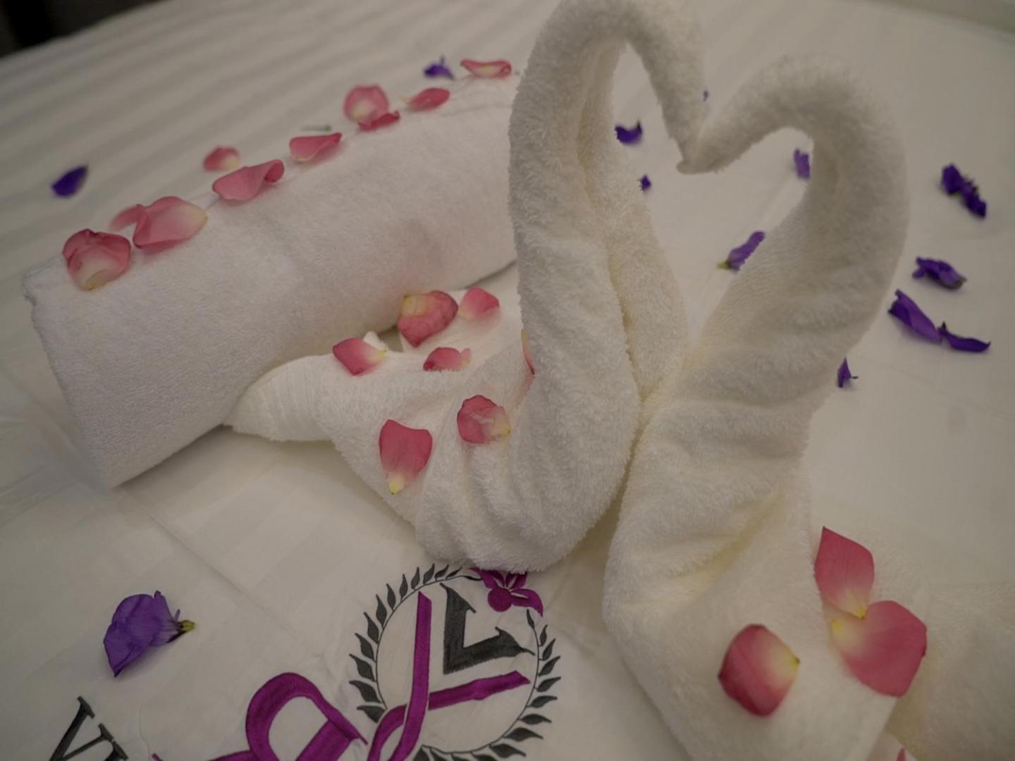 Violet Rose Aprit Hotel Jeddah Exterior photo